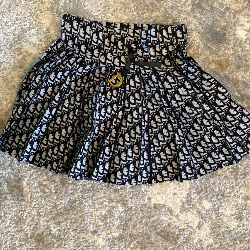 CD skirt